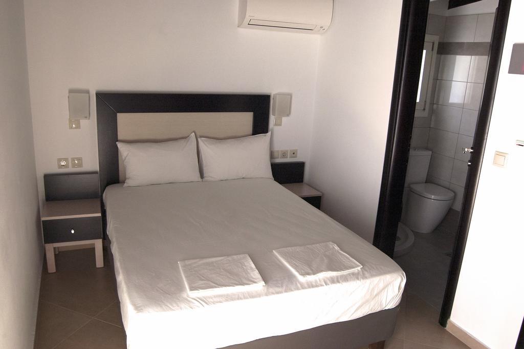 Hotel Dellis 3*