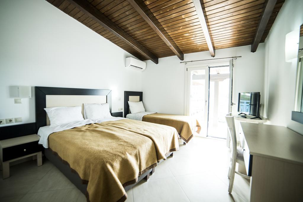 Hotel Dellis Kamena Vourla