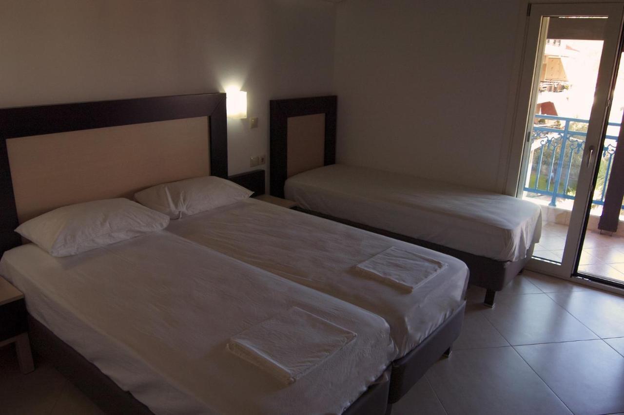 Dellis Hotel Kamena Vourla